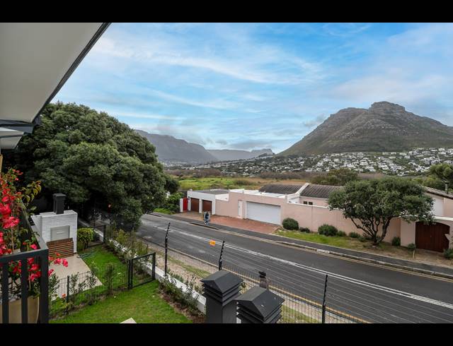 3 BEDROOM TOWNHOUSE TO LET IN HOUT BAY CENTRAL